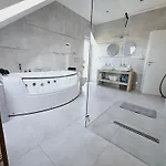 Koprowo - Mit Direktem Seezugang, Sauna & Whirlpool Villa *