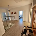 Koprowo - Mit Direktem Seezugang, Sauna & Whirlpool Вилла Zastan