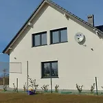Koprowo - Mit Direktem Seezugang, Sauna & Whirlpool