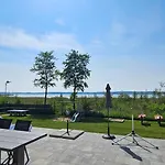 Вилла Koprowo - Mit Direktem Seezugang, Sauna & Whirlpool *