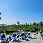 Koprowo - Mit Direktem Seezugang, Sauna & Whirlpool Вилла Zastan