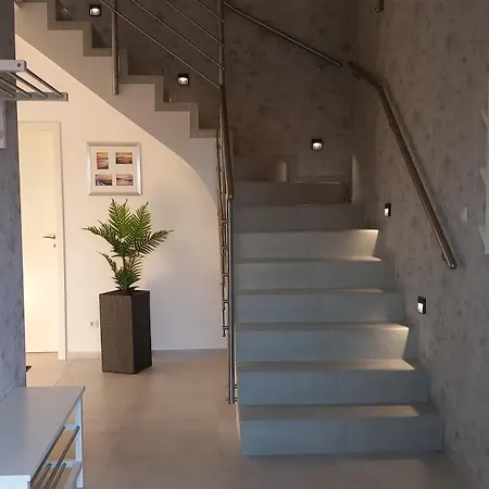 Koprowo - Mit Direktem Seezugang, Sauna & Whirlpool Zastan