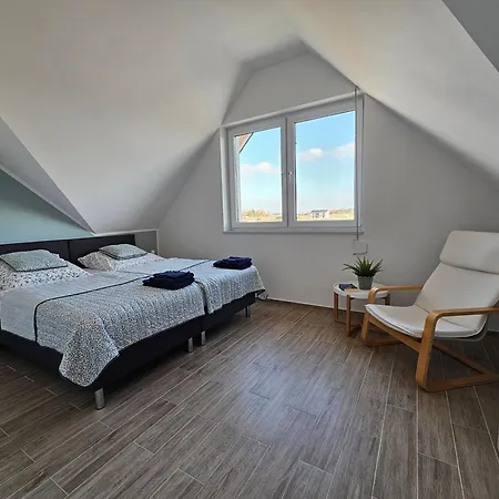 别墅 Koprowo - Mit Direktem Seezugang, Sauna & Whirlpool Zastan