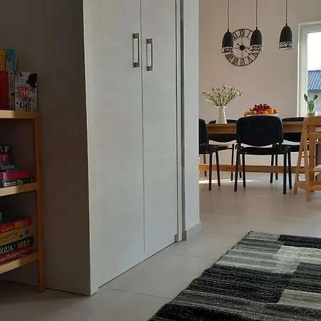 ヴィラ Koprowo - Mit Direktem Seezugang, Sauna & Whirlpool