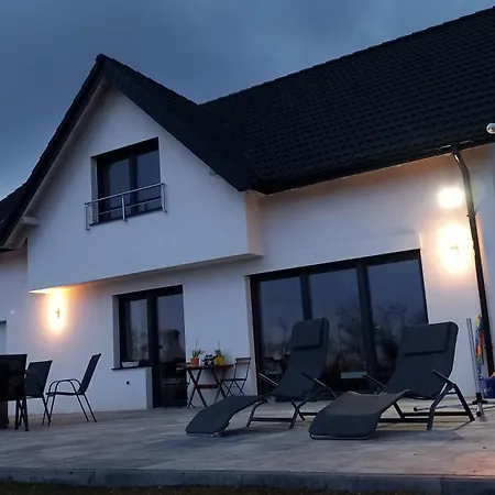Koprowo - Mit Direktem Seezugang, Sauna & Whirlpool Villa *