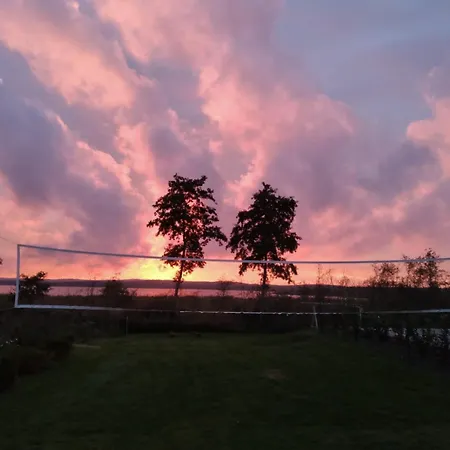 Koprowo - Mit Direktem Seezugang, Sauna & Whirlpool * Zastan