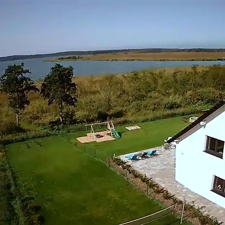 Koprowo - Mit Direktem Seezugang, Sauna & Whirlpool Villa