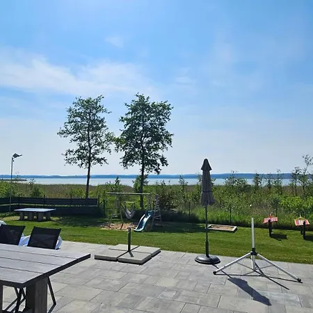 ヴィラ Koprowo - Mit Direktem Seezugang, Sauna & Whirlpool *