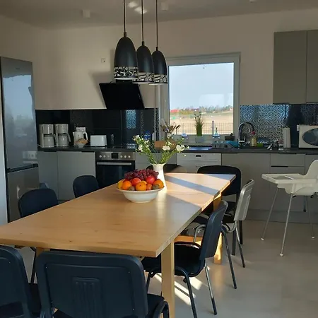 Villa Koprowo - Mit Direktem Seezugang, Sauna & Whirlpool