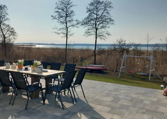 Villa Koprowo - Mit Direktem Seezugang, Sauna&whirlpool Zastan