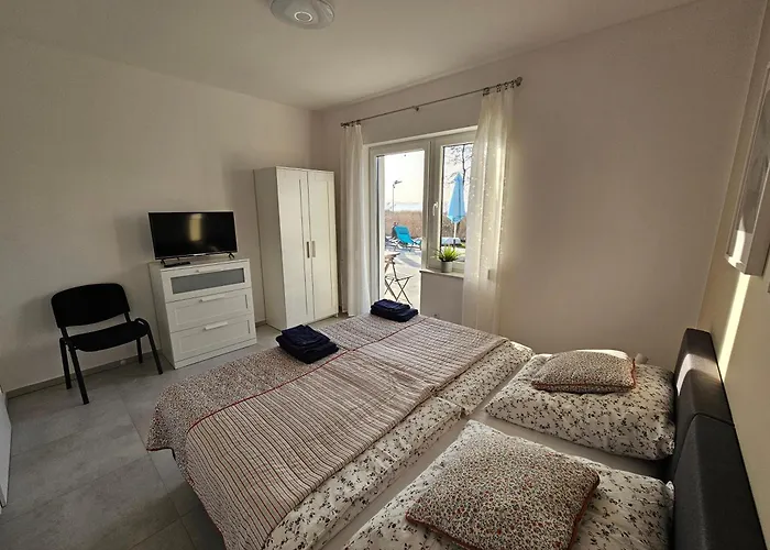 Villa Koprowo - Mit Direktem Seezugang, Sauna&whirlpool