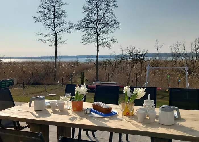 Villa Koprowo - Mit Direktem Seezugang, Sauna&whirlpool *