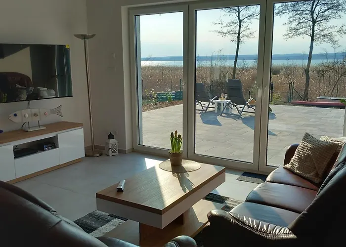 Koprowo - Mit Direktem Seezugang, Sauna&whirlpool Villa Zastan