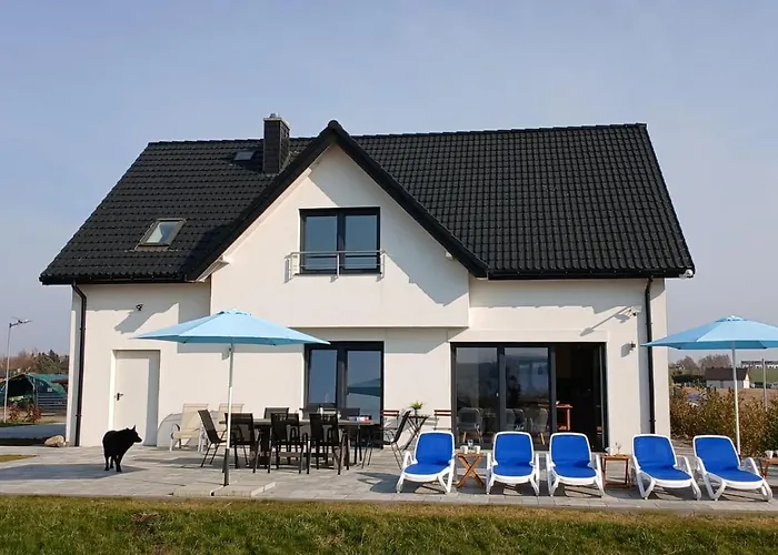 Villa Koprowo - Mit Direktem Seezugang, Sauna&whirlpool *