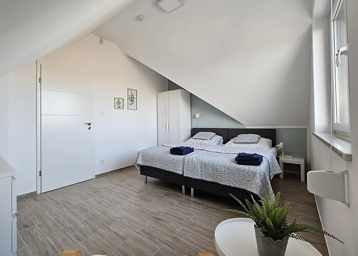 Villa Koprowo - Mit Direktem Seezugang, Sauna&whirlpool *